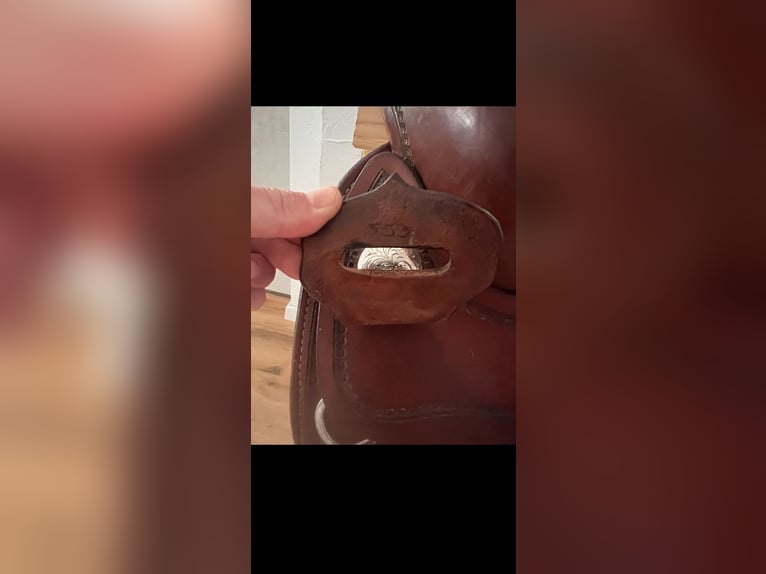 Triple W Platinum Westernsattel FQH 593 16 small butterfly reinin