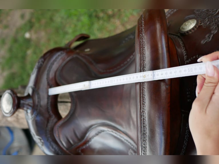 Unikat! Lag nur wenige Male auf dem Pferd 