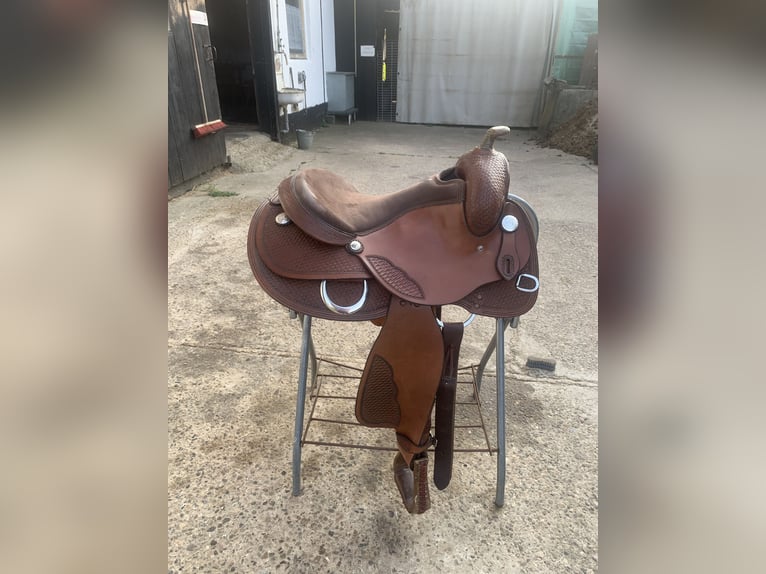 Verkaufe neuwertigen Deuber&Partner westernsattel