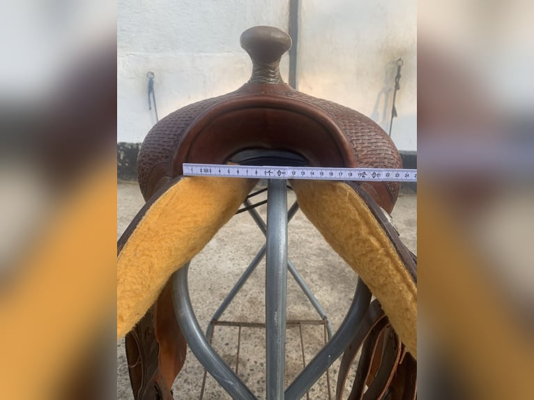 Verkaufe neuwertigen Deuber&Partner westernsattel