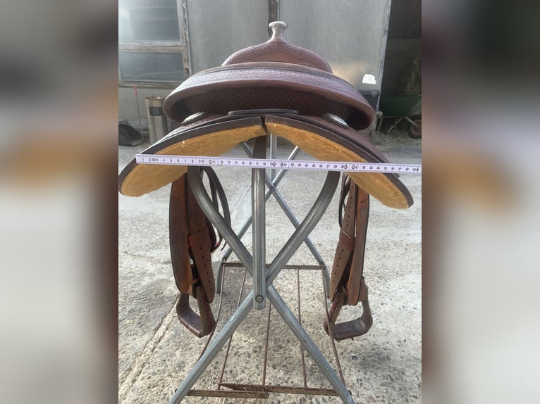 Verkaufe neuwertigen Deuber&Partner westernsattel