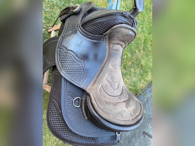 Westernsattel Barefoot Arizona Nut Gr. 1