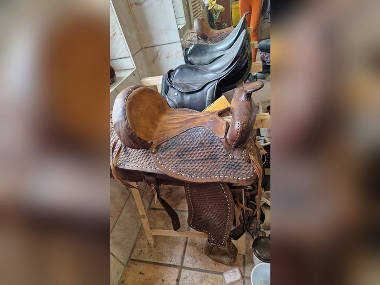 Westernsattel braun