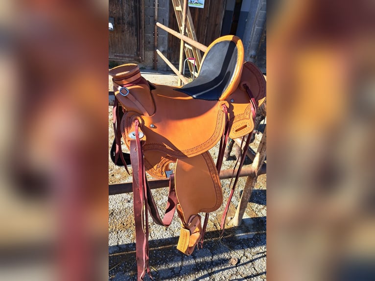Westernsattel für Breite Pferde