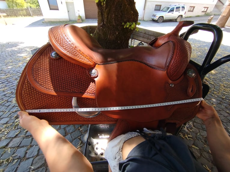 Westernsattel Gomeier Equine Designe 108-30