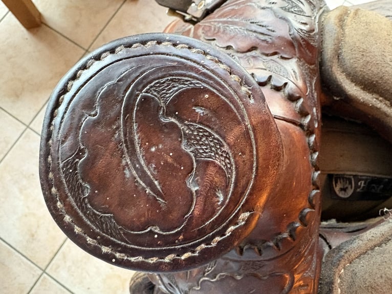 Westernsattel MacPherson Nr. 16 596  18 808