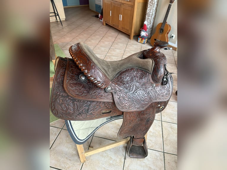 Westernsattel MacPherson Nr. 16 596  18 808