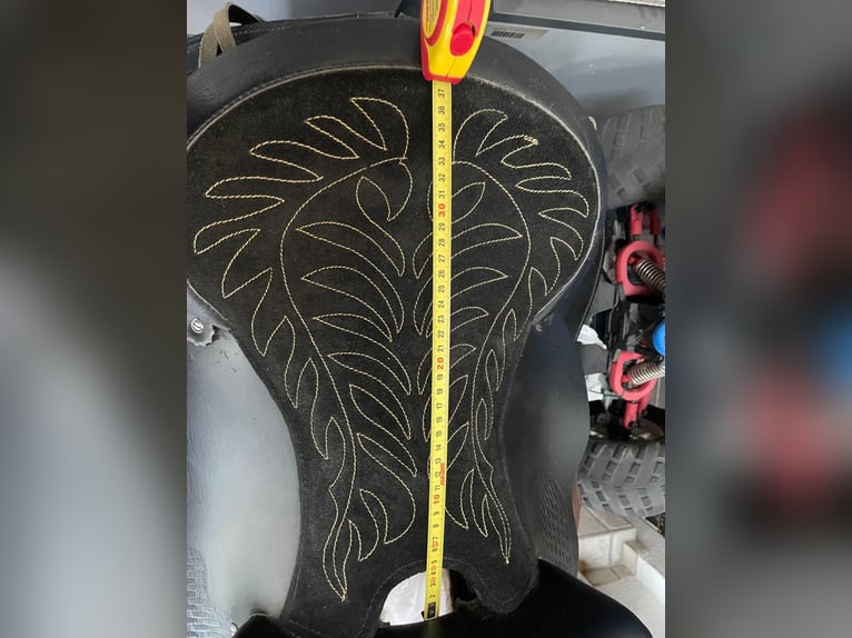 Westernsattel No Name