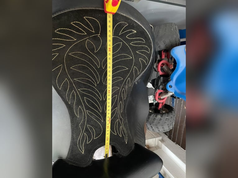 Westernsattel No Name