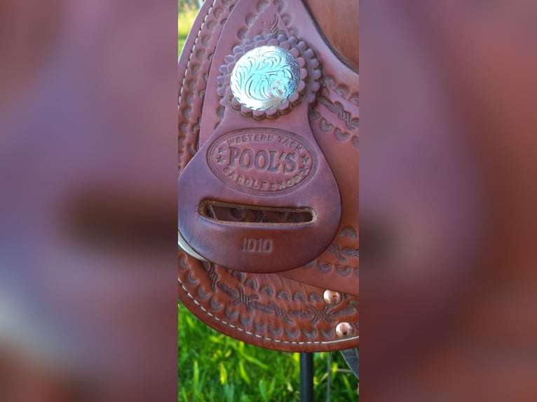 Westernsattel  Pools  1010 Semi Quarter