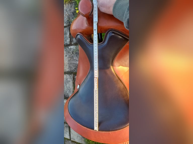 Westernsattel  Pools  1010 Semi Quarter