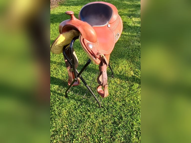 Westernsattel  Pools  1010 Semi Quarter