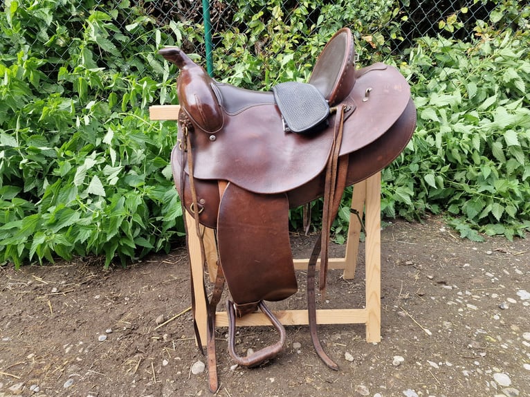 Westernsattel, Sattel, Ledersattel