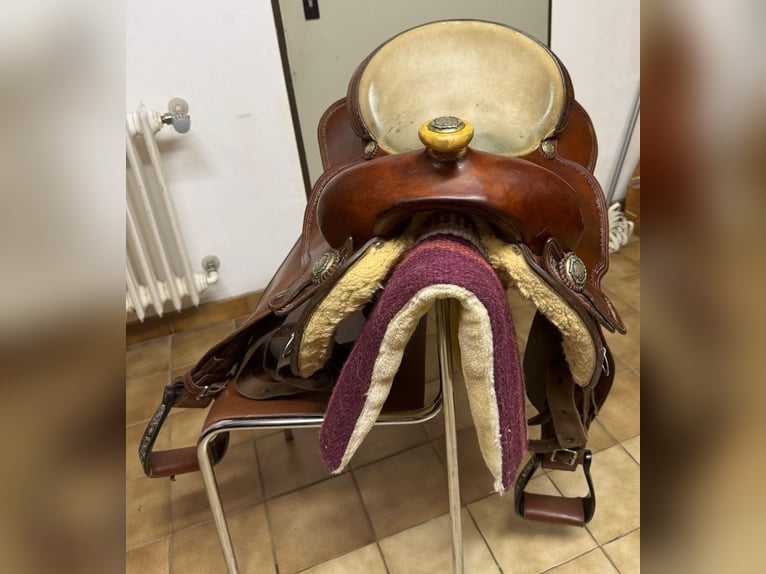 Westernsattel von Bavarian Saddlery 15“