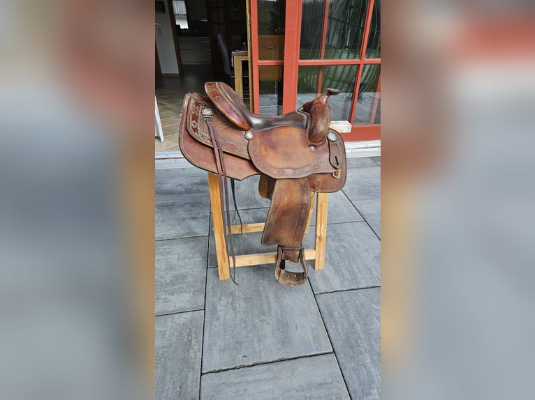 Westernsattel von Cayuse zu verkaufen