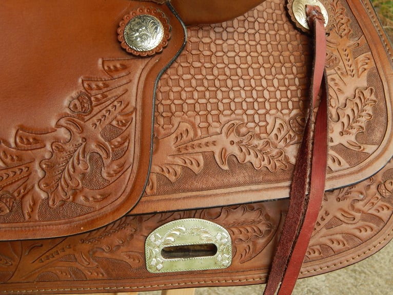 Westernsattel von Royal King mit Eichenmuster