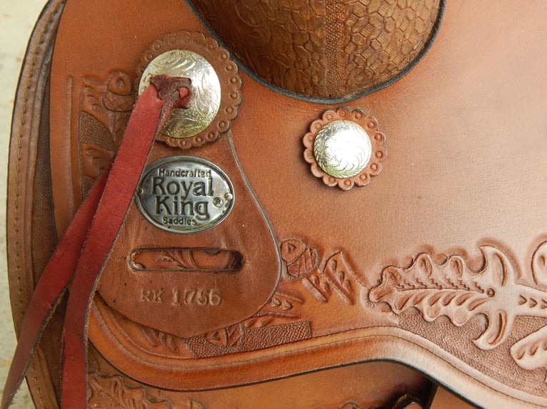 Westernsattel von Royal King mit Eichenmuster
