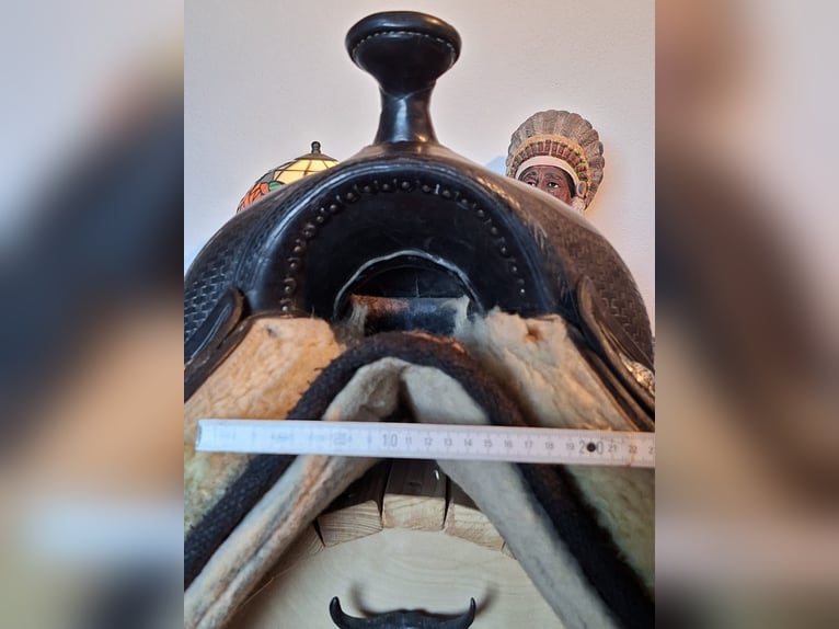 Westernsattel Way out West, Ranchsattel, Ranchriding, Wanderreiten