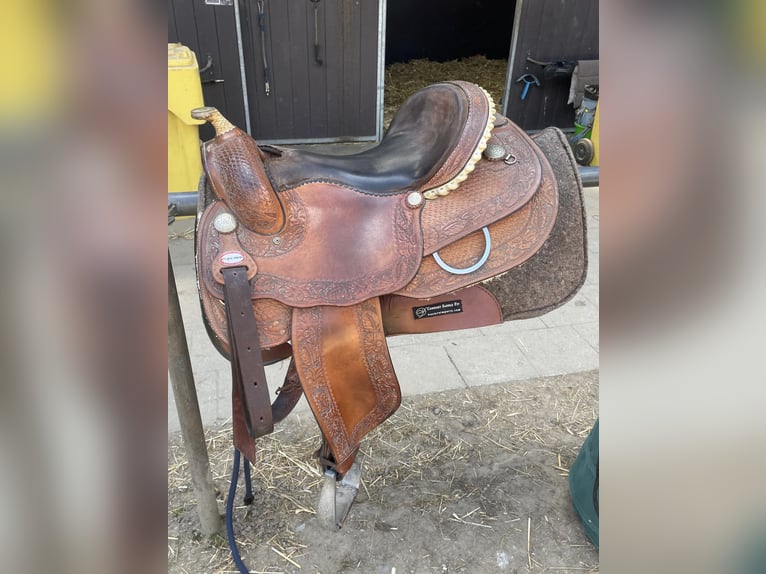 Westernsattel zu verkaufen 