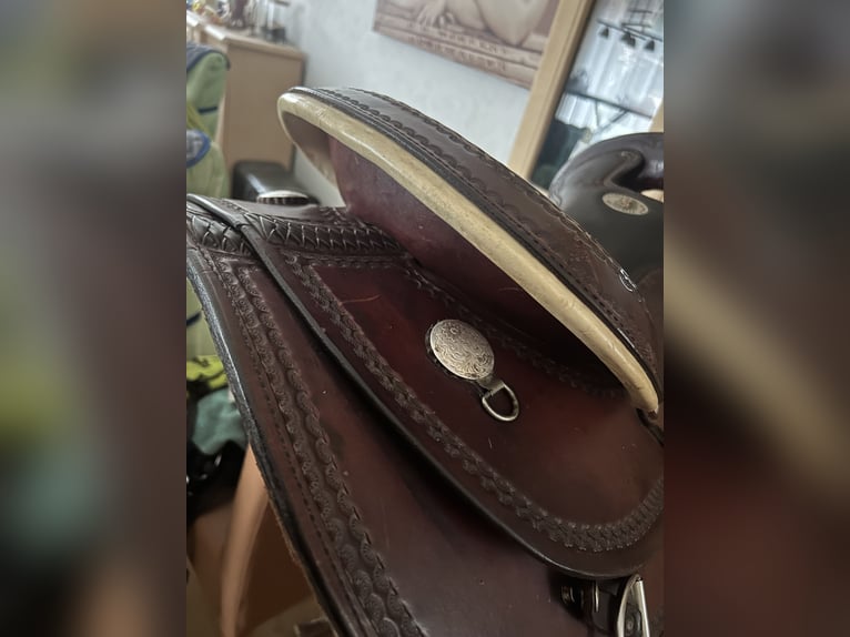 Westernsattel zu verkaufen 
