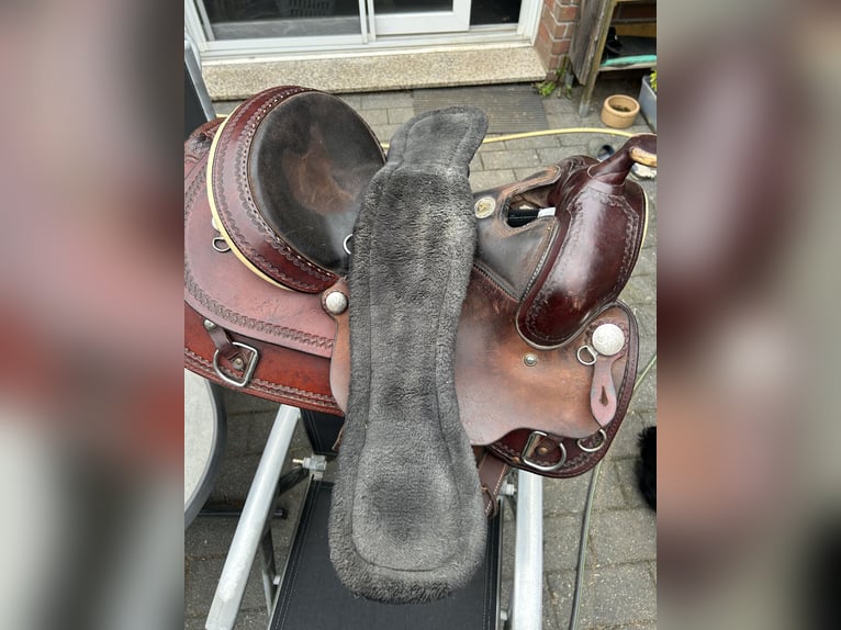 Westernsattel zu verkaufen 