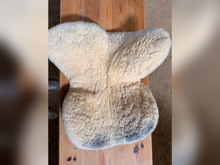 Lammfell Sattelpad