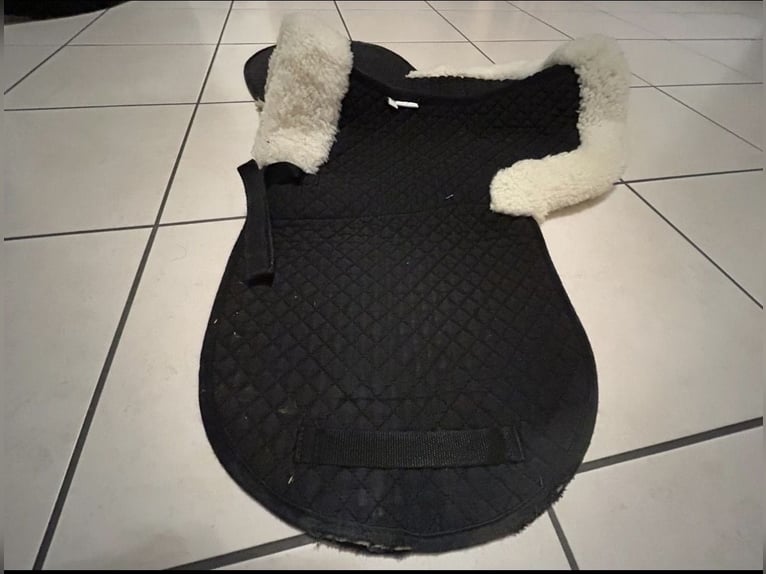 Lammfellunterlage DR WB