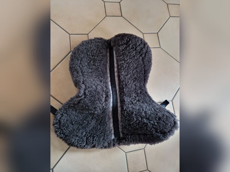 Mattes Lammfellpad