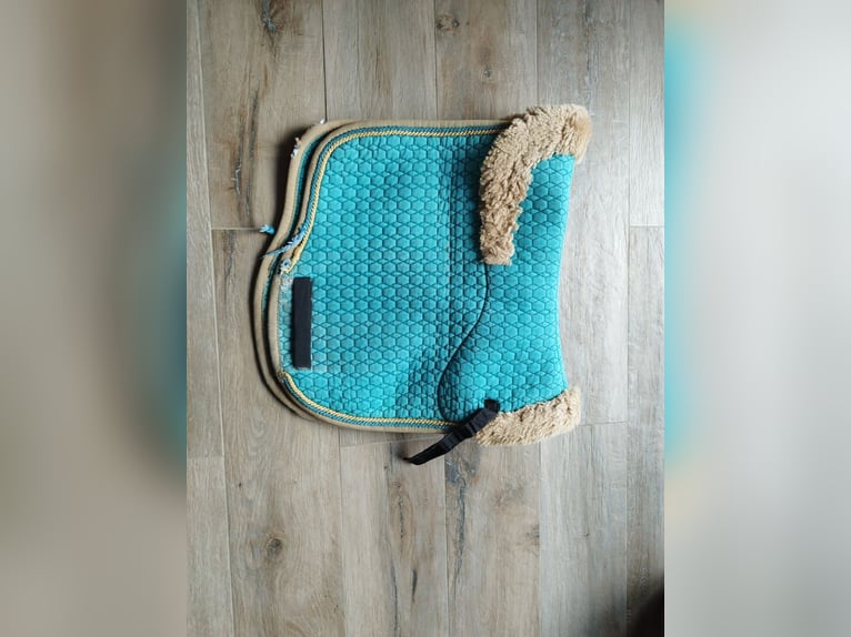 Mattes Lammfellschabracke türkis DR L/Full