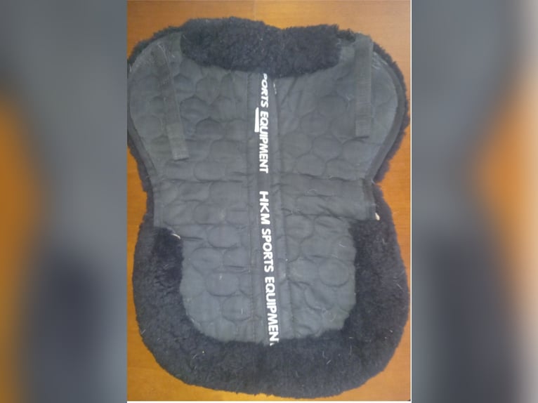 Sattelpad aus Lammfell