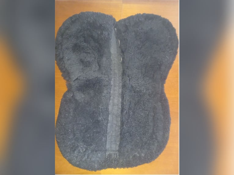 Sattelpad, Lammfell, mit Fellrand vorne und hinten