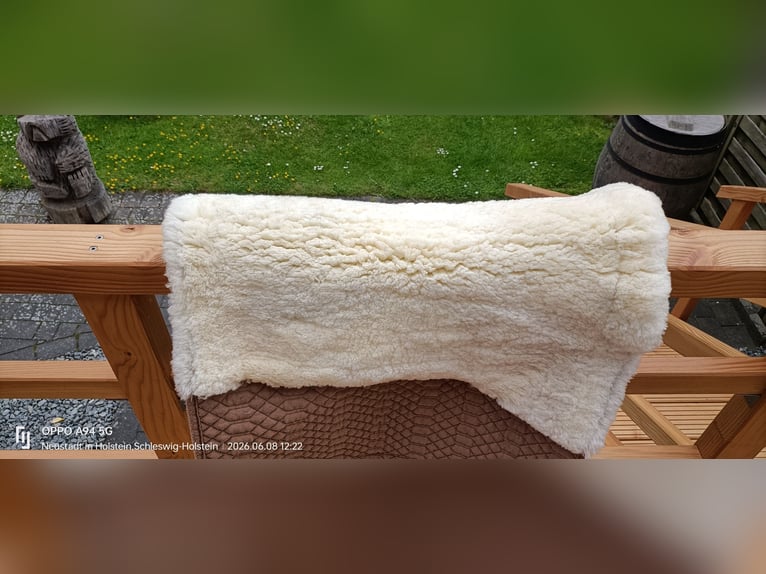 Korrektur Lammfell Schabracke mit Einlagen