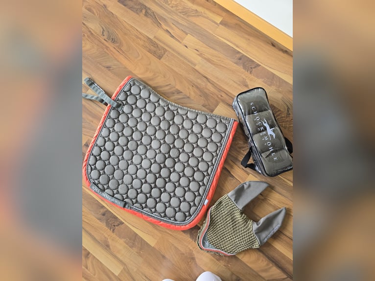 Schockemöhle Dressurschabracke satin-olive WB im Set Schockemöhle Dressurschabracke satin-olive WB im Set