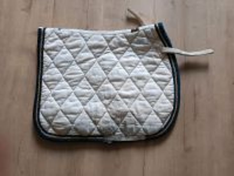 BR Schabracke weiß blau Pony Dressur mit Biese BR Schabracke weiß blau Pony Dressur mit Biese