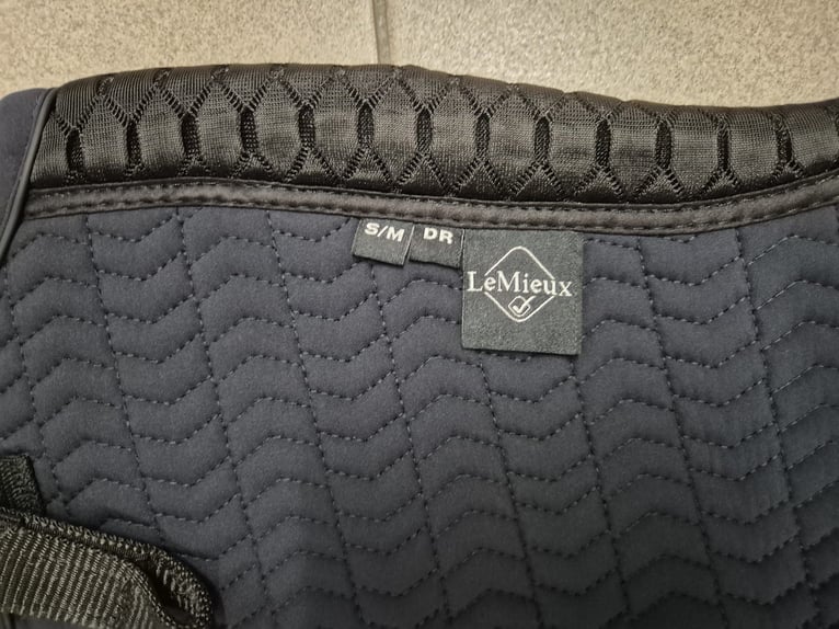 Dressurschabracke LeMieux Essence Gr. S/M navy/dunkelblau