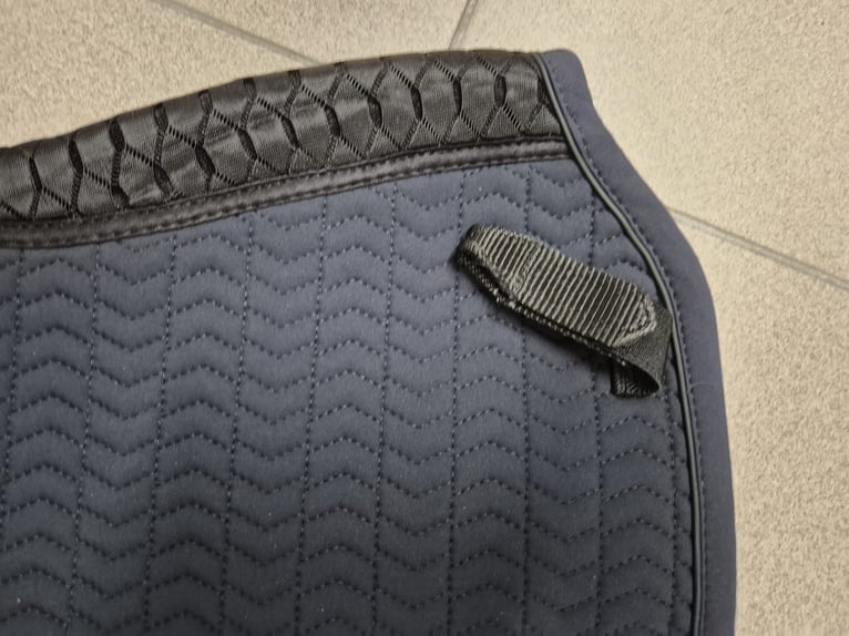 Dressurschabracke LeMieux Essence Gr. S/M navy/dunkelblau
