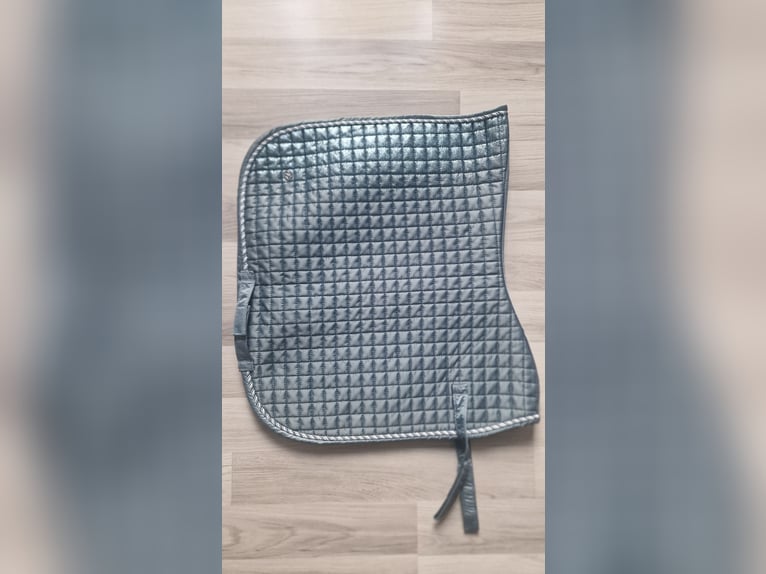 Dressurschabracke von Felix Bühler
