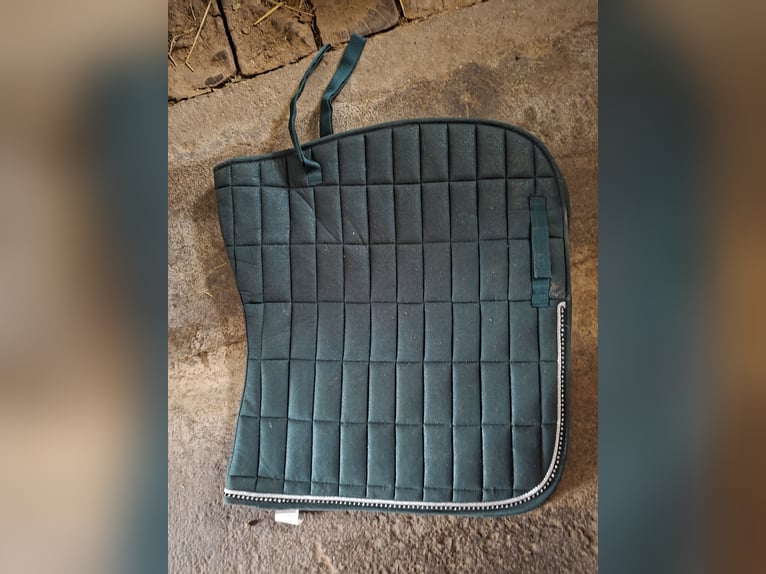 Elegant dunkelgrüne Dressurschabracke mit Strass-Biese - Wegen Umstieg auf Westernreiten