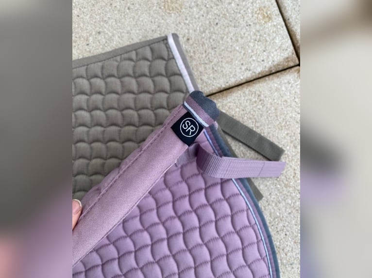 Eskadron Schabracke Springen SR flieder/grey - wie NEU