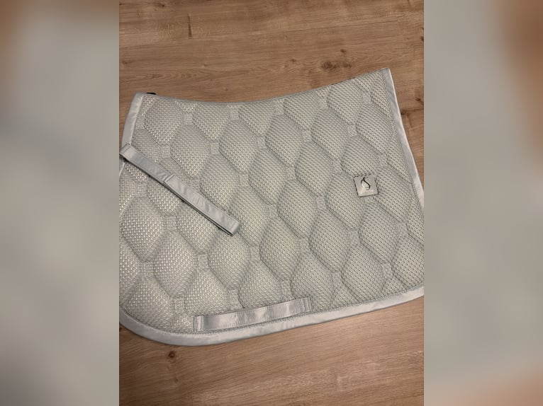 Eskadron VS Powder Green