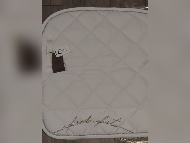Esperado Schabracke Model "Dallas" White