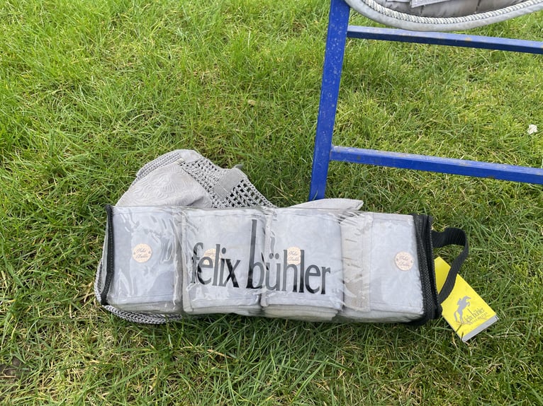 Felix Bühler Schabracke grau VS