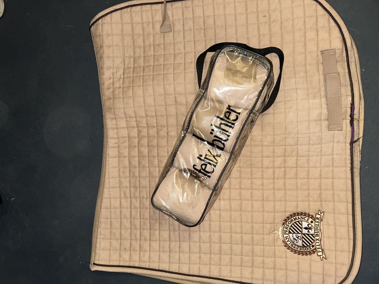 Felix Bühler Schabracken set Beige