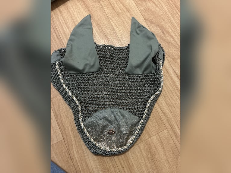 Felix Bühler VS Set Olivgrün mit Bandagen und Fliegemütze