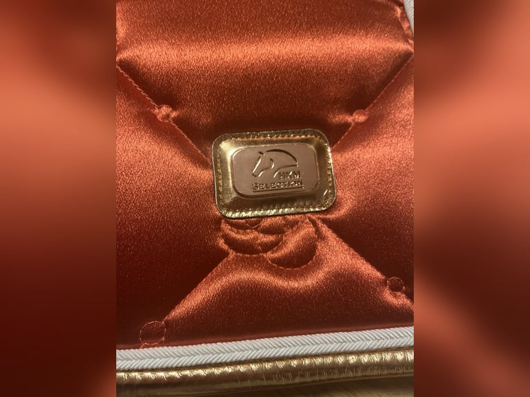 HKM Dressurschabracke Edinburgh NEU