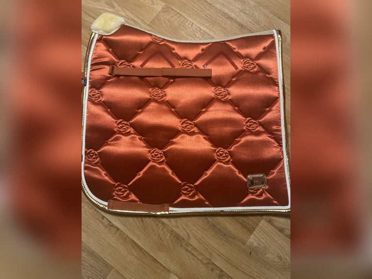 HKM Dressurschabracke Edinburgh NEU