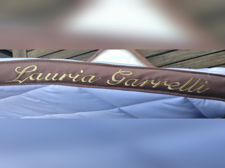 HKM Schabracke, Lauria Garelli