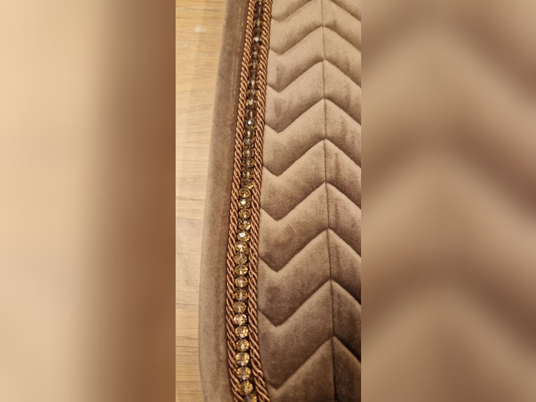 Kentucky Horseware Schabracke Velvet Pearls Dressur Beige