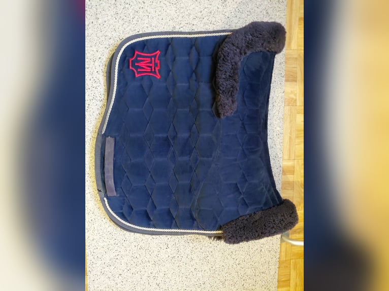 Mattes Samt Dressurschabracke blau