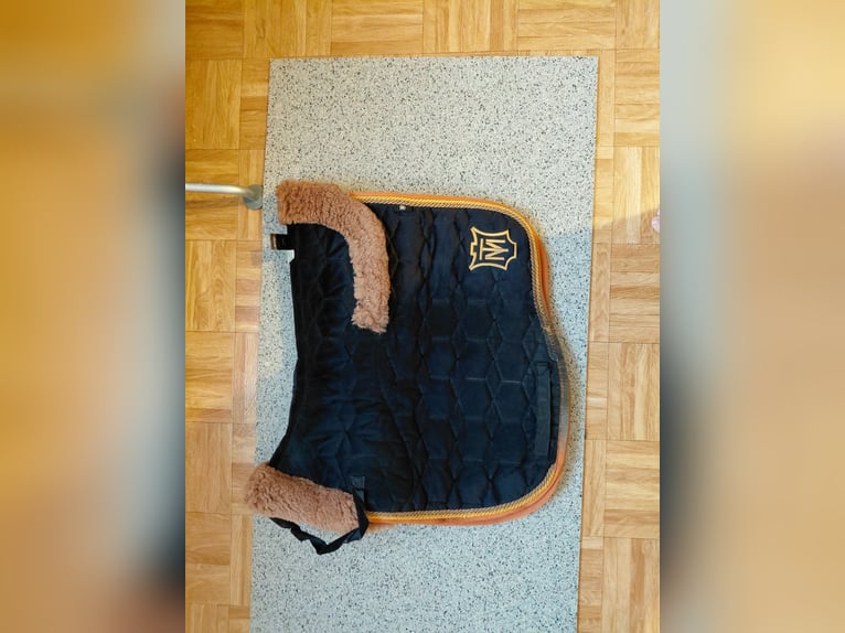 Mattes Samt Lammfellschabracke Braun dr wb